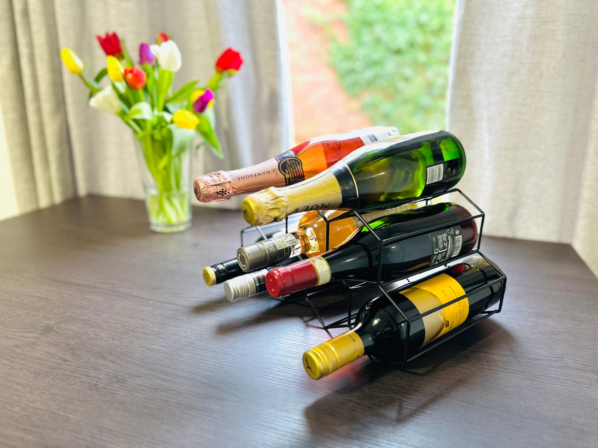 Best Selling Stylish Freestanding Movable 10-Bottles Metal Wine Rack with bottles wine and flowers 2